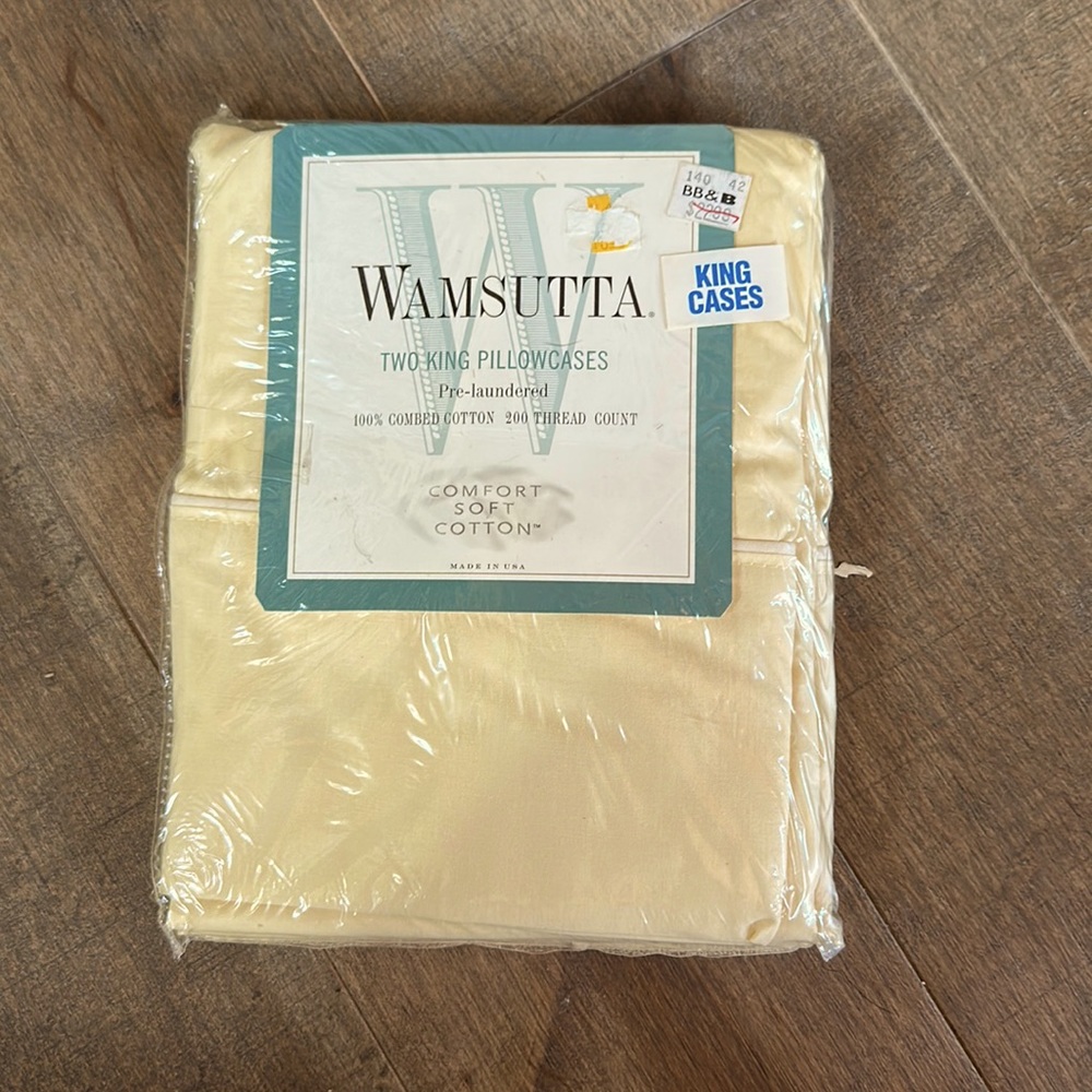 Brand new sealed Wamsutta Two King Pillowcases 100% combed cotton Banan